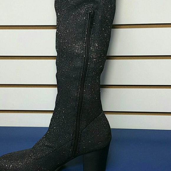 Boots - Picture 5 of 8